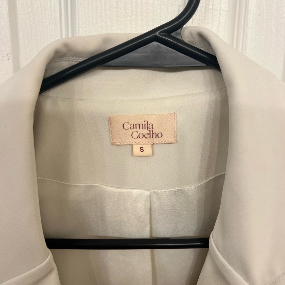 Revolve Camila Coelho Arielle blazer (small) and Paulina shorts (medium)in ivory - Picture 11 of 14